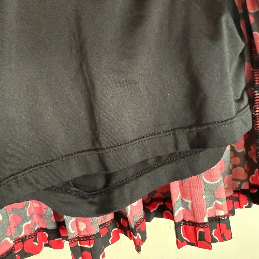 Tail Black skort with Red leopard Print and Pleated Hem - Picture 2 of 3